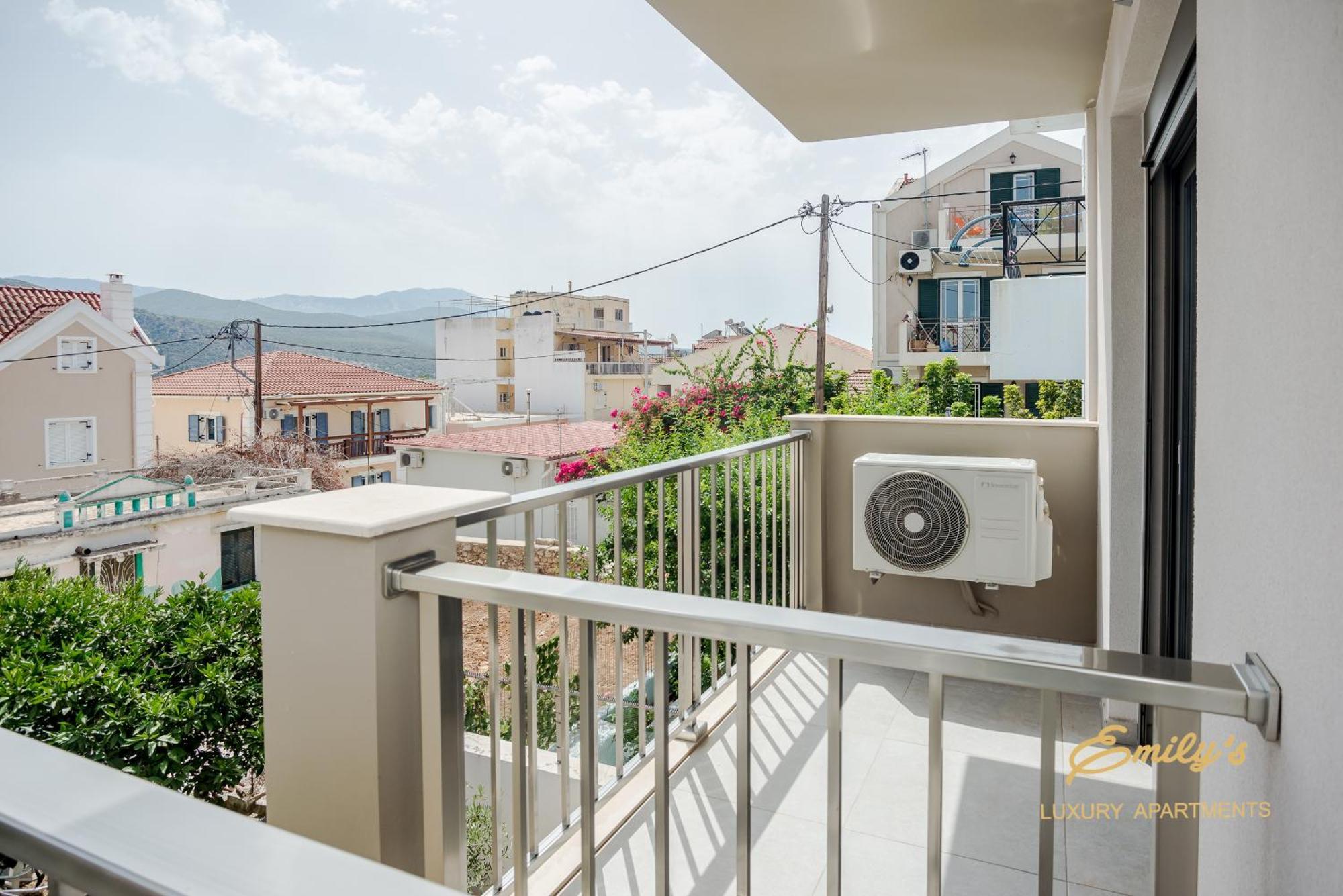 Emily'S Luxury Apartments Argostoli  Exterior foto